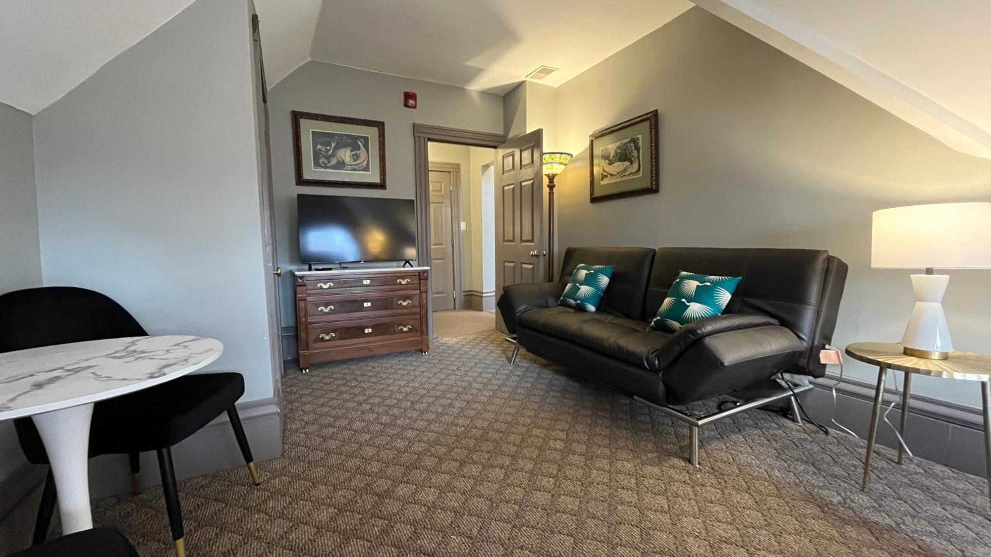 Stone Gables Inn Cleveland Extérieur photo
