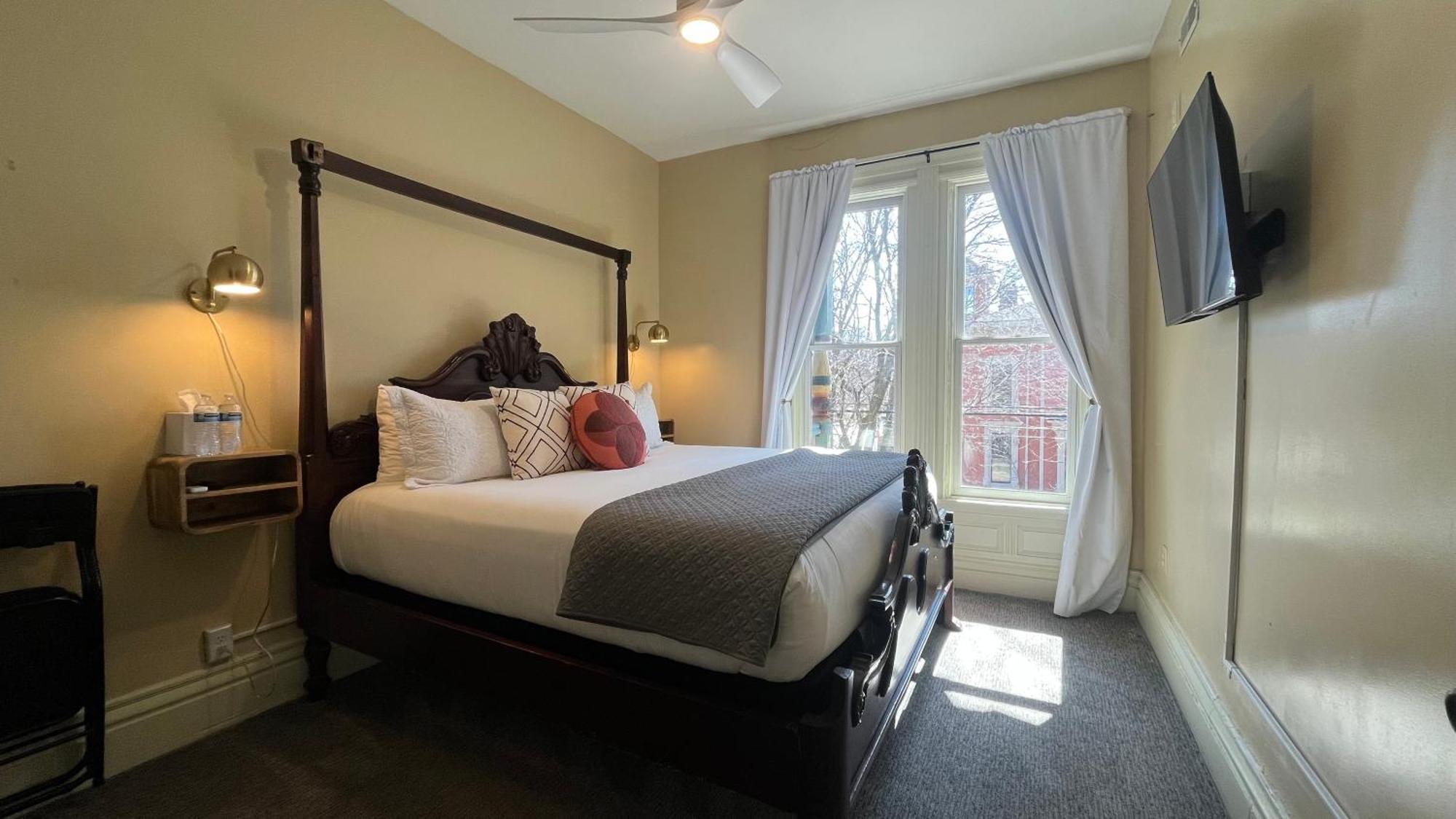 Stone Gables Inn Cleveland Extérieur photo